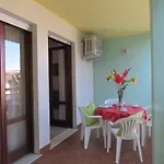 In By The Beach-beahost * بيبيوني