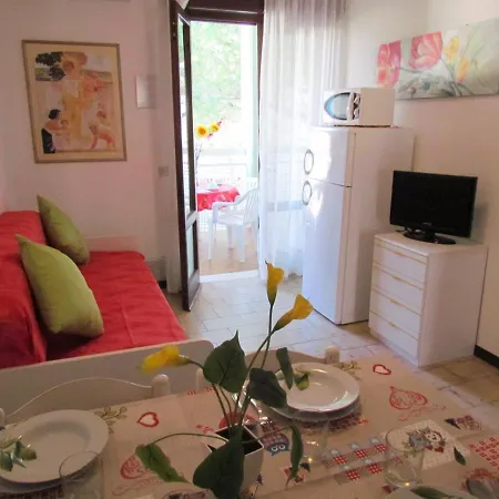 In By The - Beahost Apartamento